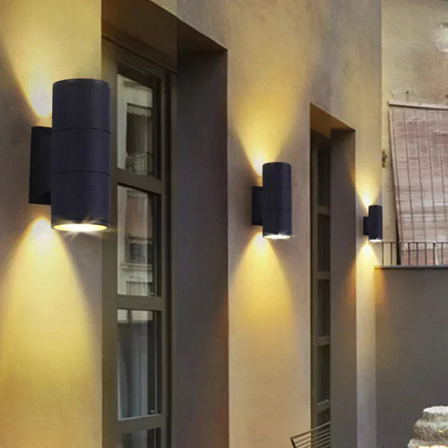 Modern Black LED Outdoor Wall Light for Patio, Garden and Entryway 3