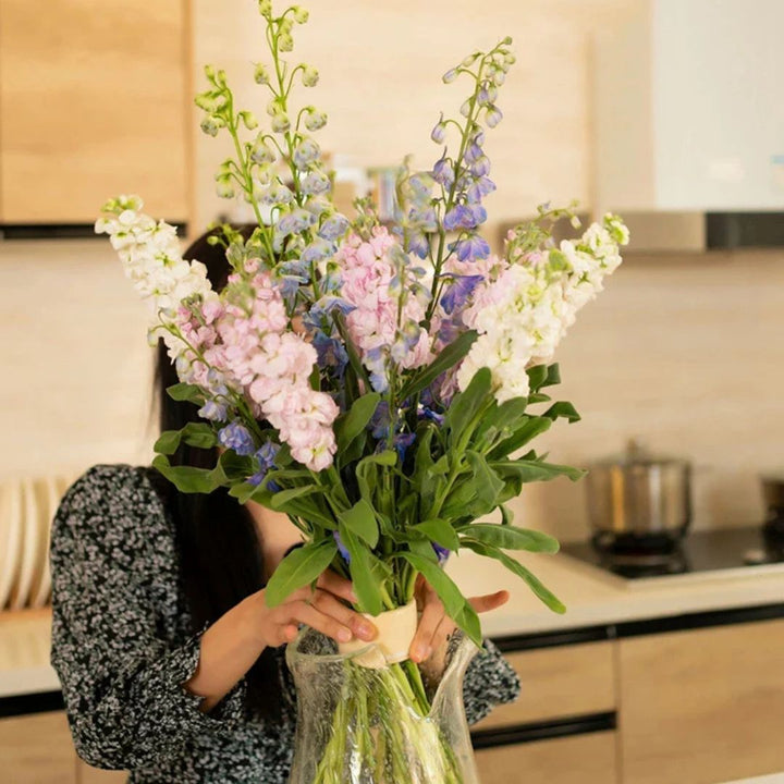 Reusable Flower Arranger Vase Insert for Upright, Fresh-Looking Bouquets 2
