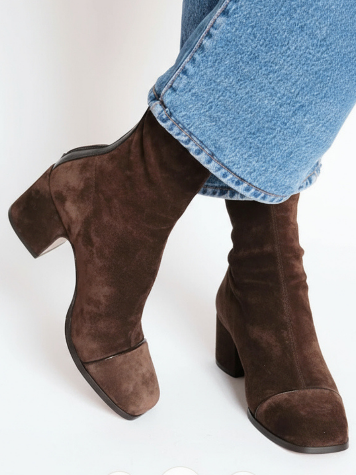 Elegant Heeled Boots for Women 1