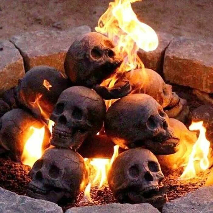 Ceramic Skull Fire Decor — Smoke-Free Flame Accent for Fire Pits 1
