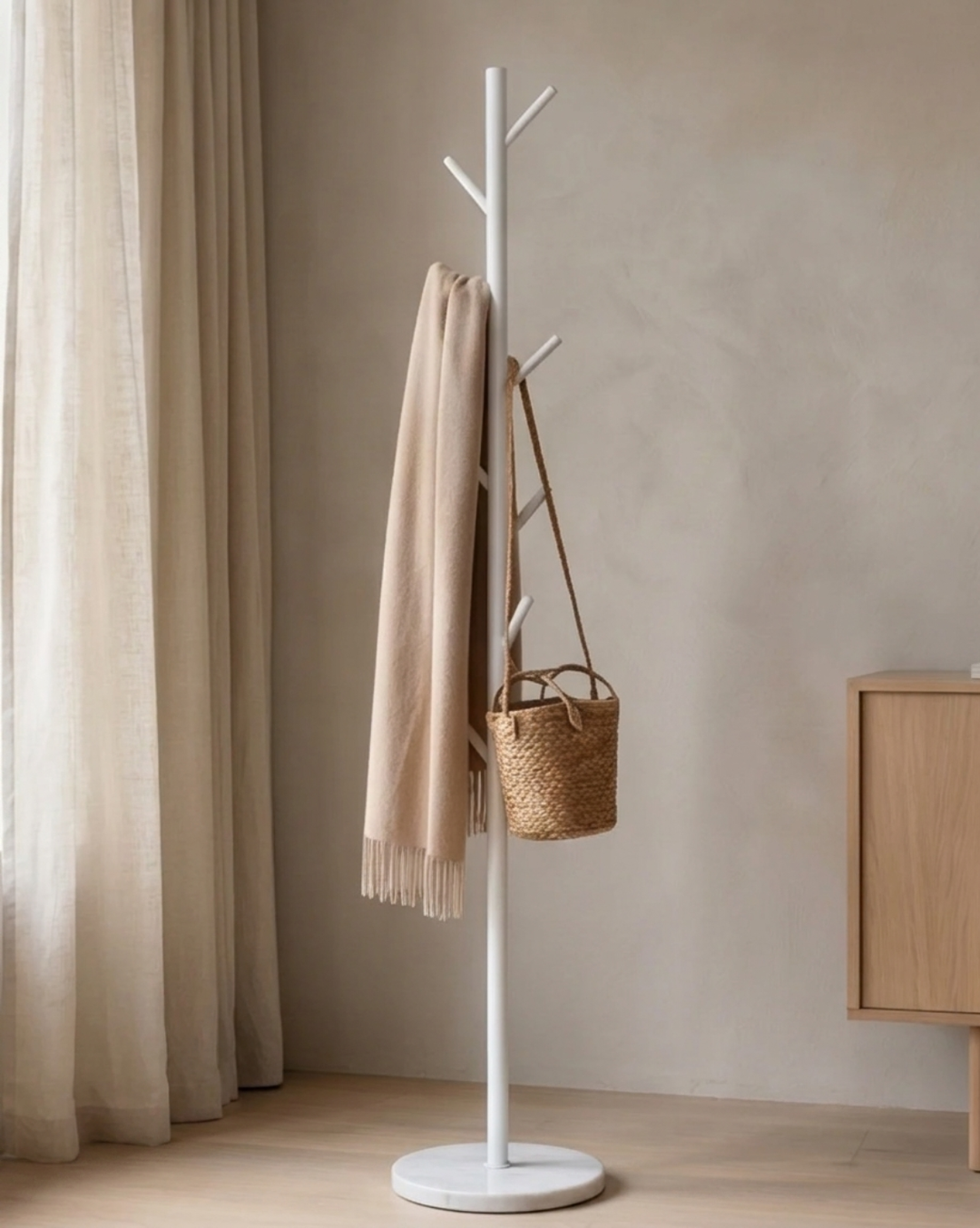 Freestanding Coat Rack in Black Metal with 8 Hooks 3