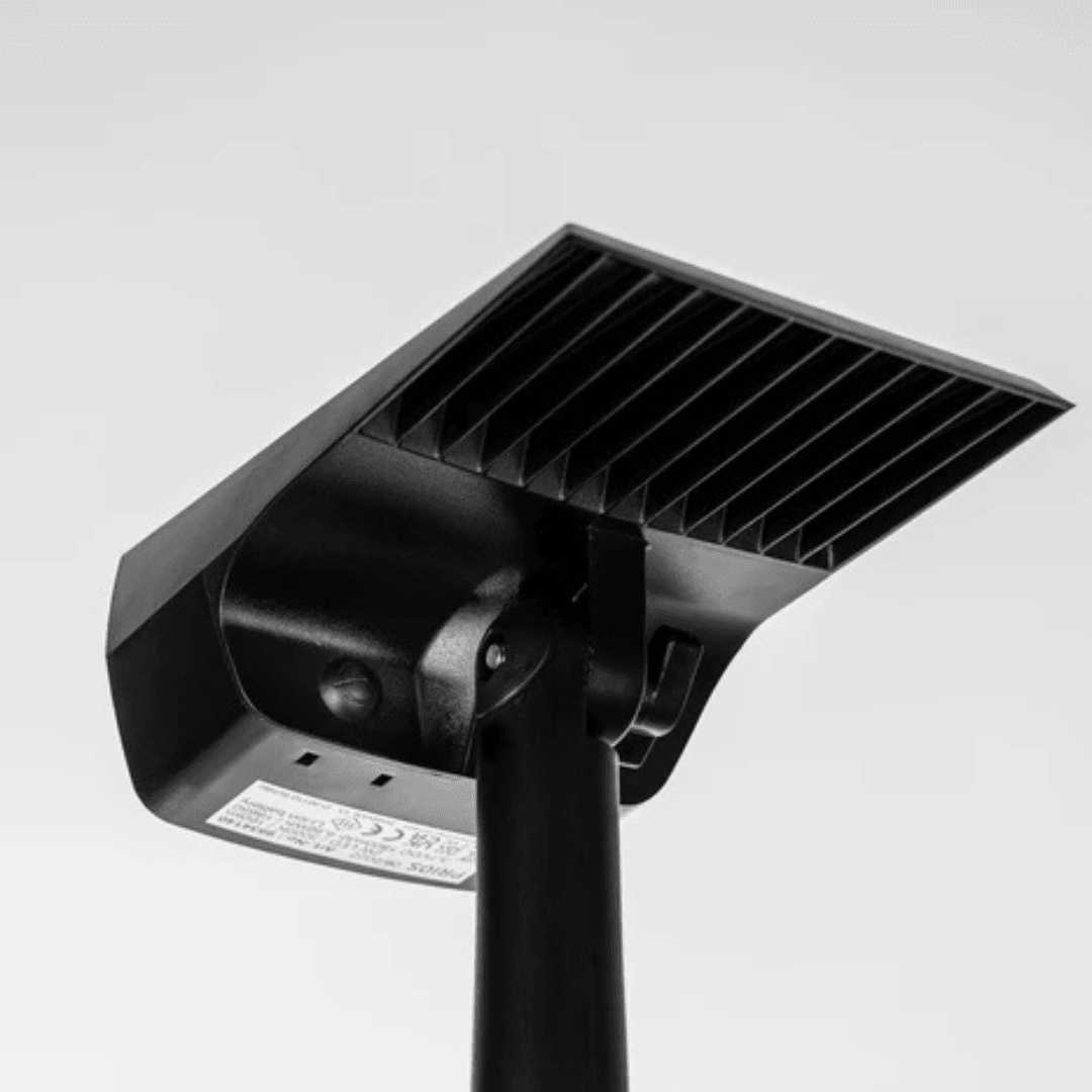 Stylish Waterproof Solar Garden Light 8