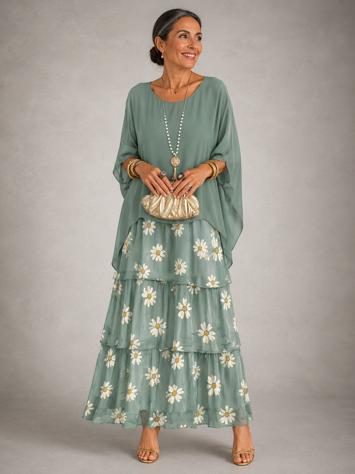 Elegant Flowing Maxi Dress 8