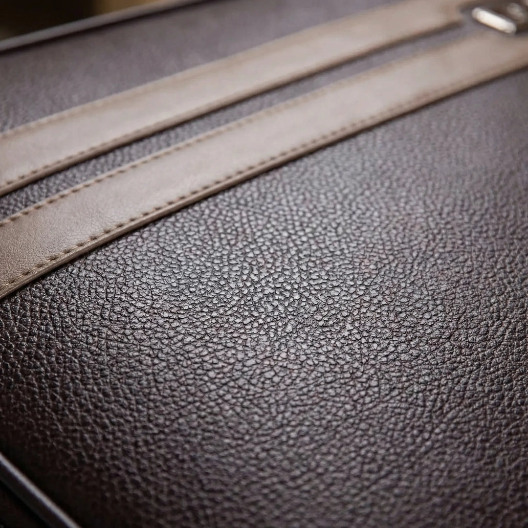 Compact Carry-On Spinner Suitcase - Aerovia