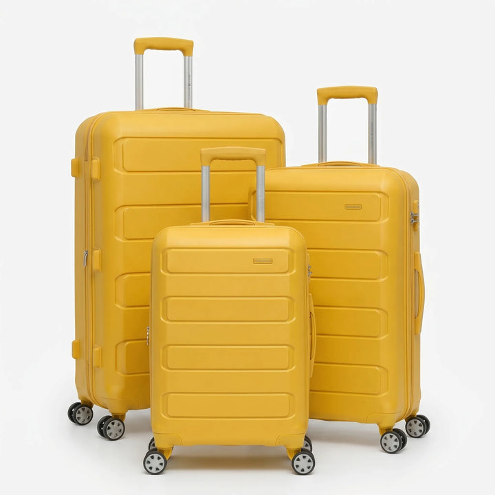 Expandable Hardshell Spinner Suitcase - Wayfara