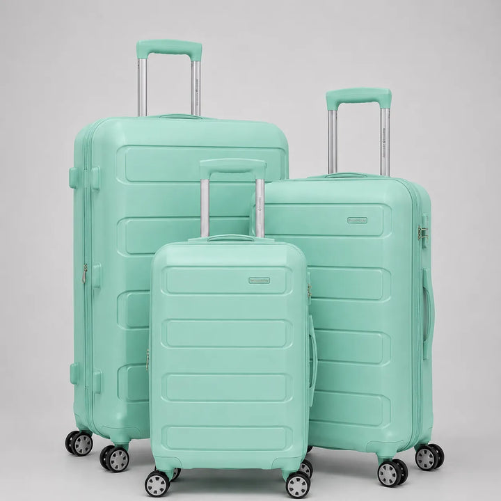 Expandable Hardshell Spinner Suitcase - Wayfara