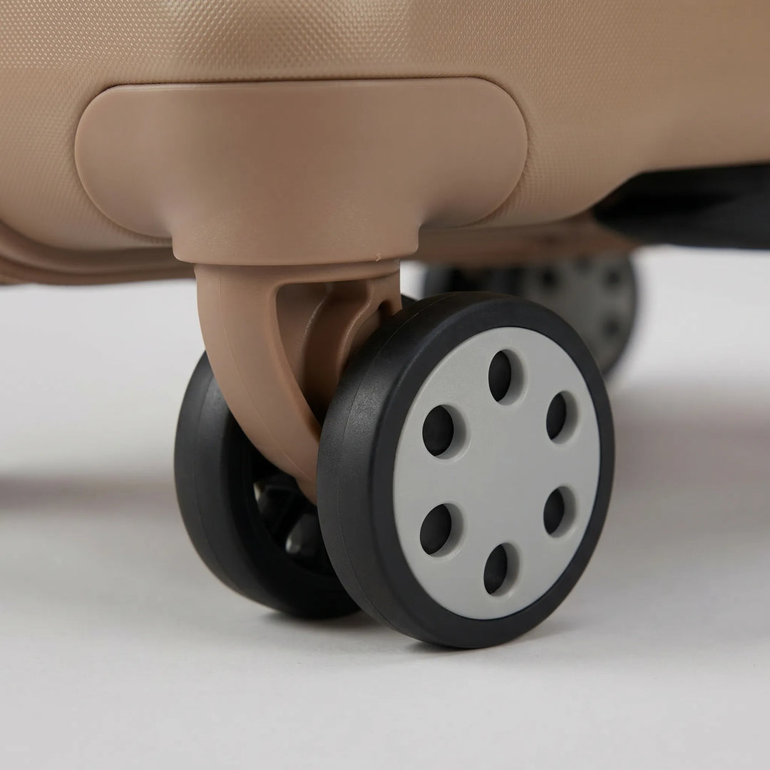 Expandable Hardshell Spinner Suitcase - Wayfara