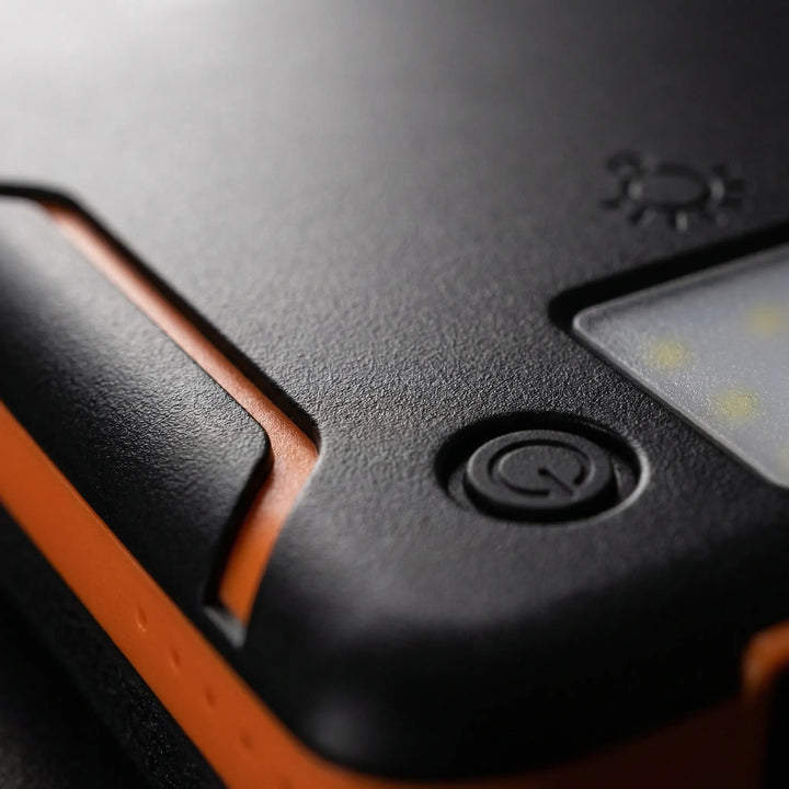 Solar-Powered Portable Charger With 4 panels - Solaryx