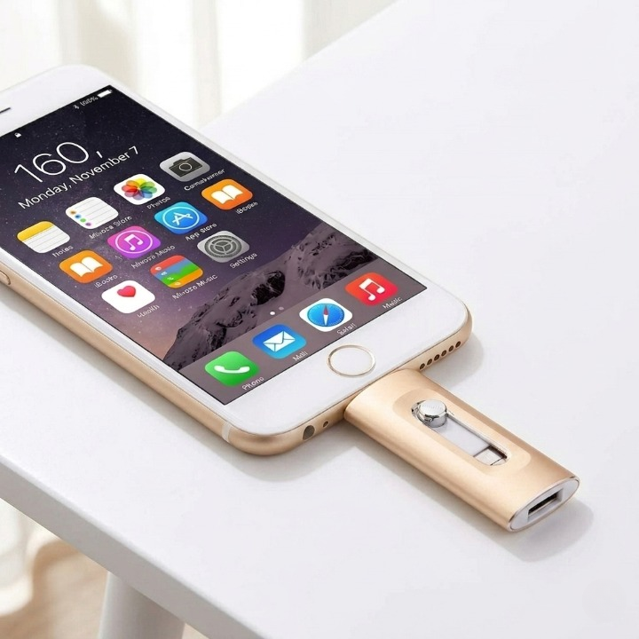 3-in-1 USB Flash Drive – Extra Storage for iPhone, Android & PC 1