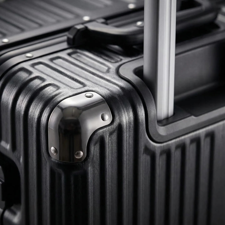 Hard-Shell Travel Luggage Suitcases - Aerotrac