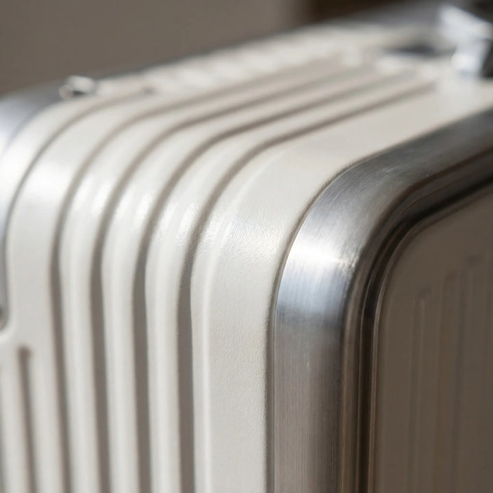 Hard Shell Suitcase - AeroTrek