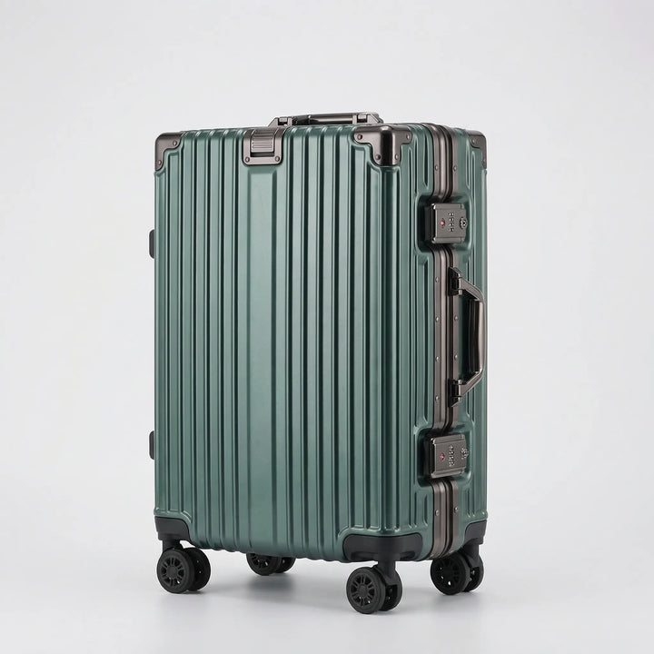 Hard Shell Suitcase - Vektra