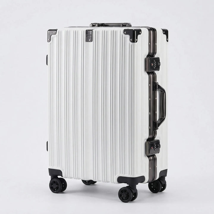 Hard Shell Suitcase - Vektra