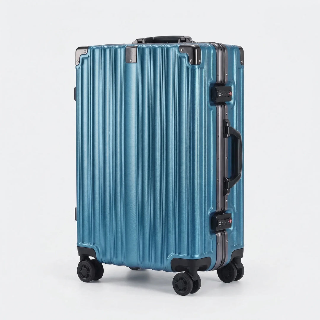 Hard Shell Suitcase - Vektra