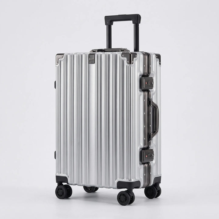 Hard Shell Suitcase - Vektra