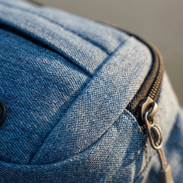 Lightweight Water-Resistant Waist Bag - Aerova
