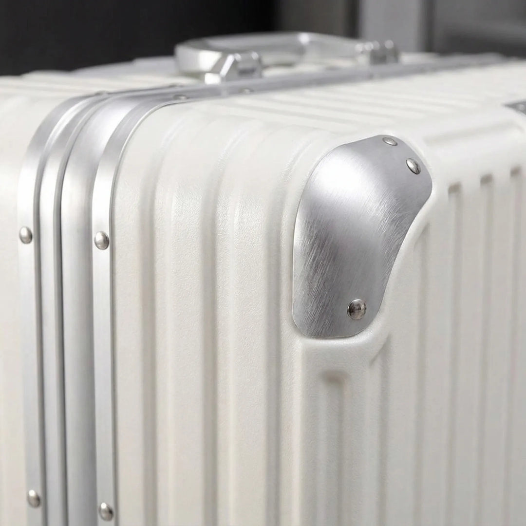 Rigid Hard Shell Suitcase - Aerotrek