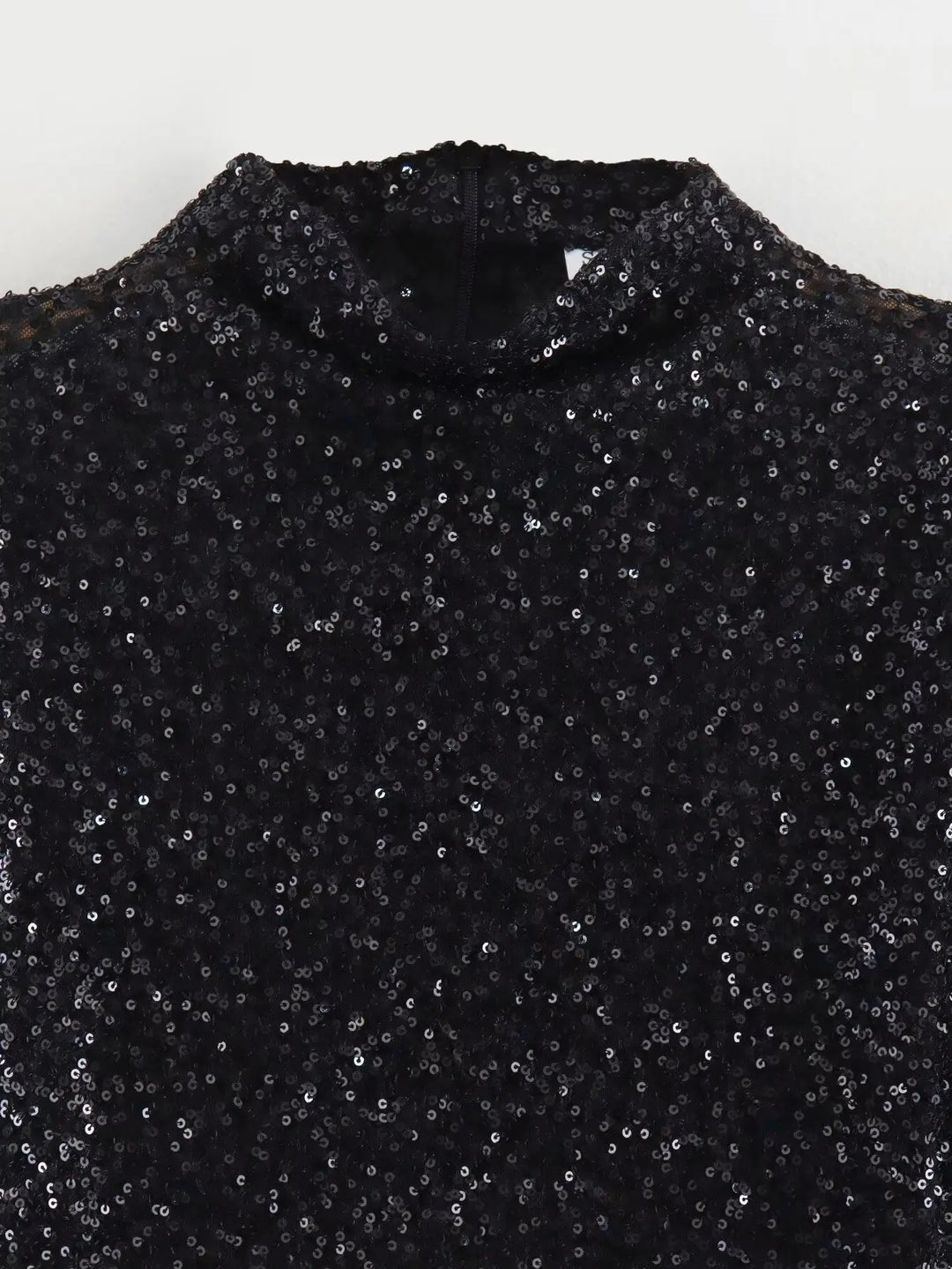 Sequin Glitter Dress with Plunging V-Neck and Structured Shoulders 4