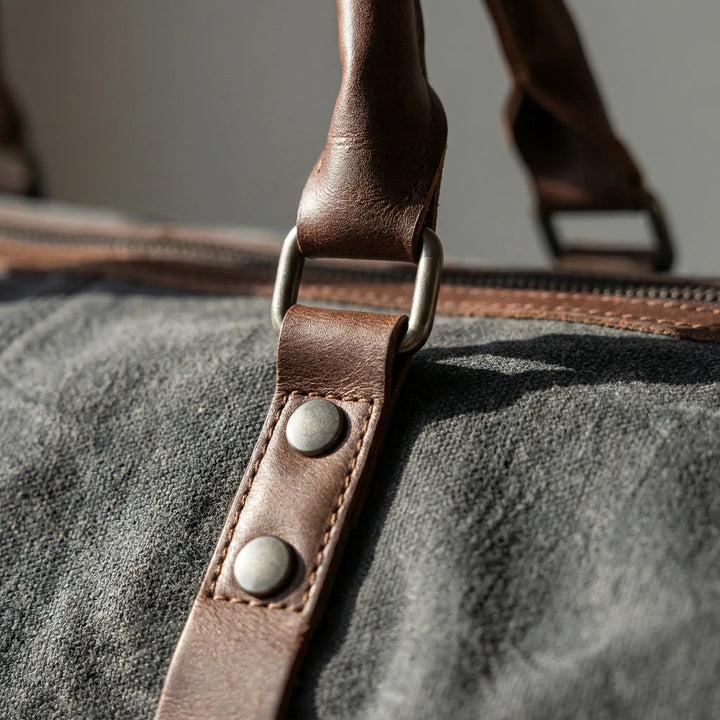 Spacious Travel Holdall - Journiq