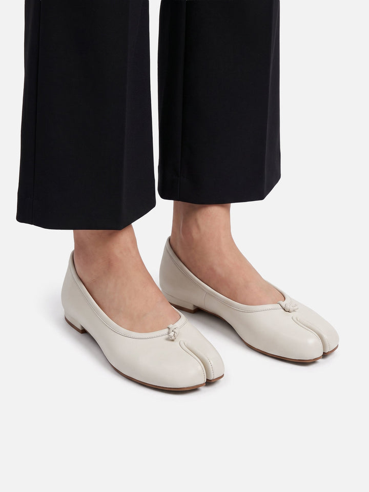 Split-Toe Ballet Flat with Knotted Strap and Flat Sole 7