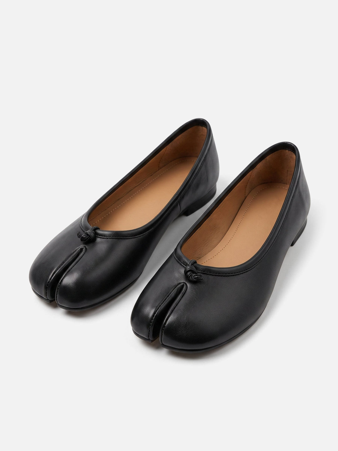 Split-Toe Ballet Flat with Knotted Strap and Flat Sole 1