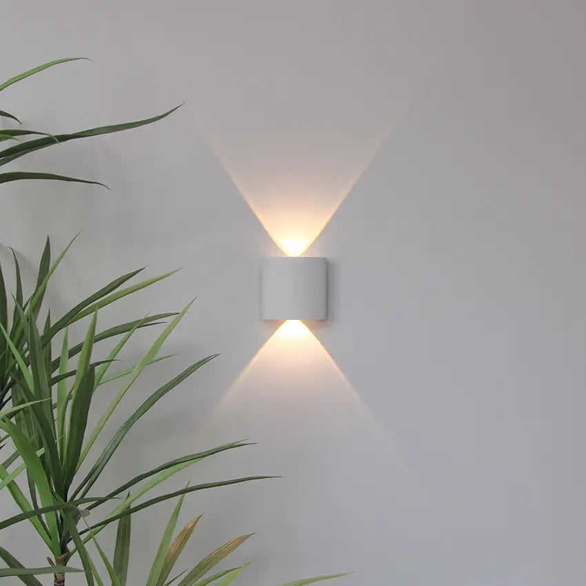 Skøle Indoor Outdoor Wall Light Fixture IP65 Rated 14