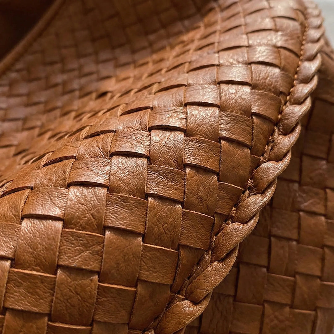 Woven Shoulder Bag - Vovelia