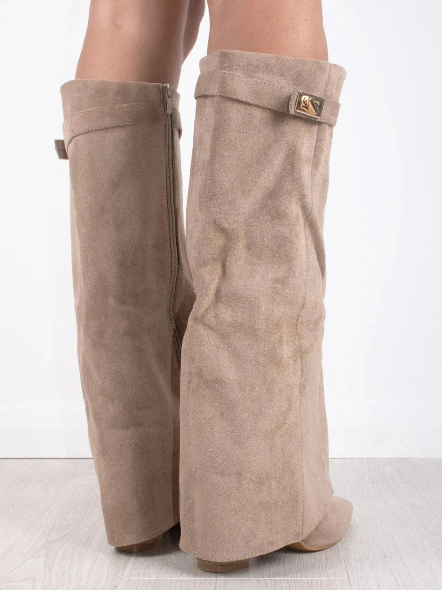 Elegant Women's Shoes in High Quality - Golden Details 6