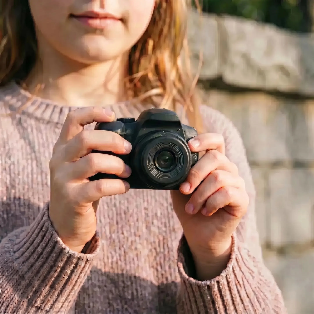 Compact Digital Camera - Vintrix