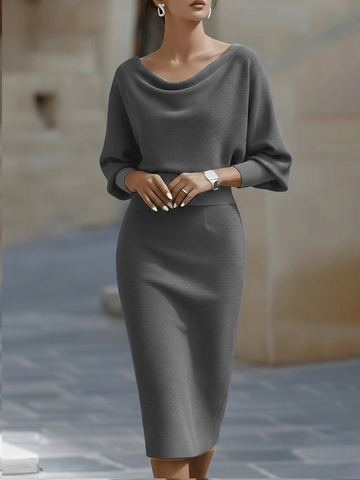 Elegant Draped Midi Dress with Boat Neckline and Fitted Cut 5