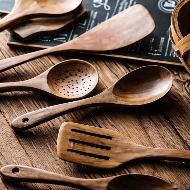 Traditional Japanese Wooden Utensil Set (7 Pieces) 4