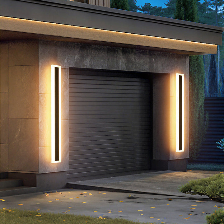 Minimalist Outdoor LED Wall Light, Linear Iron, 3000K Warm White 1