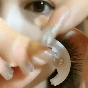 Self-Adhesive False Eyelashes, Reusable and Washable, No Glue Needed 14