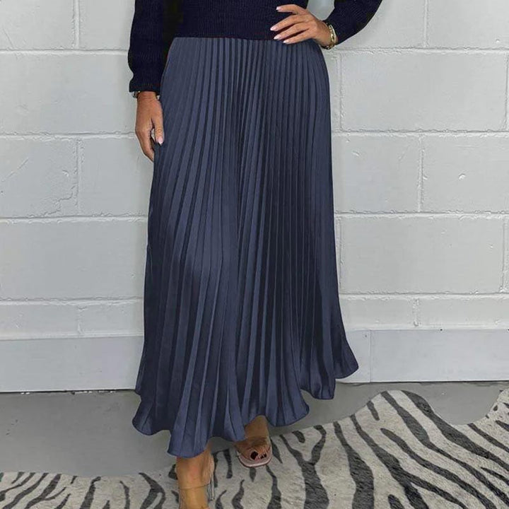 Sweatshirt Dress with Pleated Maxi Skirt and Patchwork Print 8