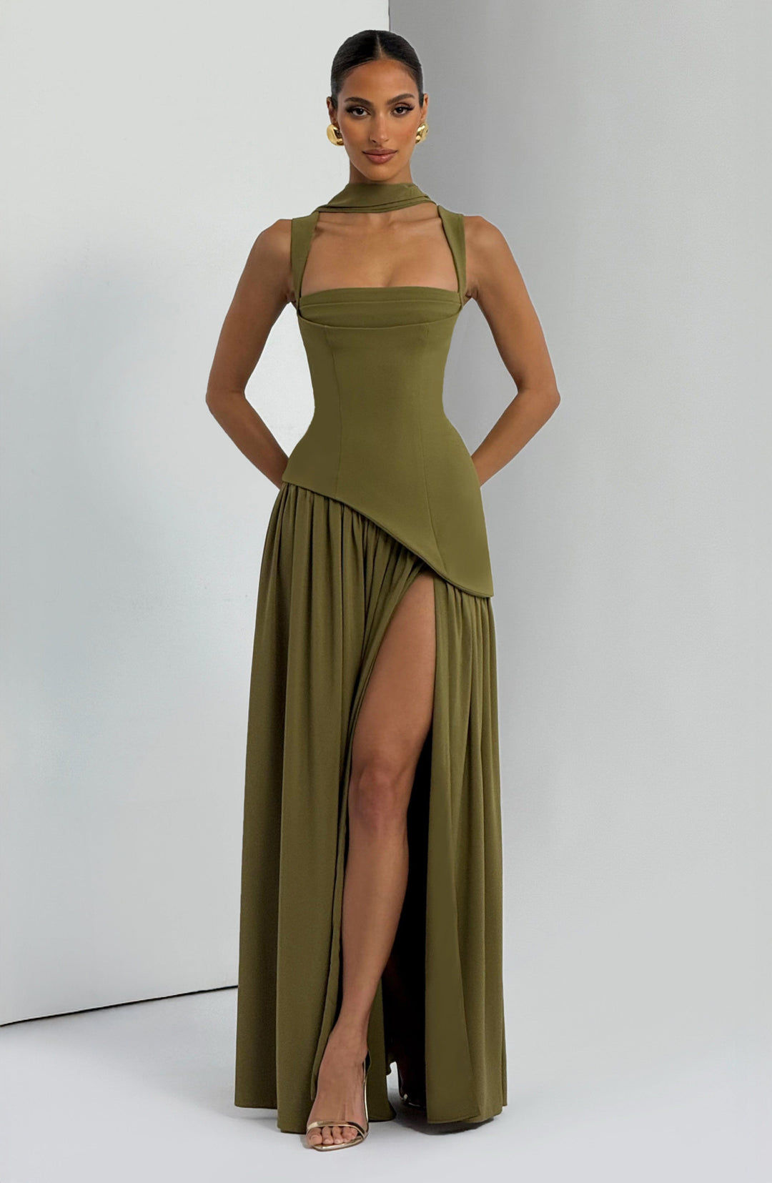 Flowing Chiffon Maxi Dress with Lace-Up Back 3
