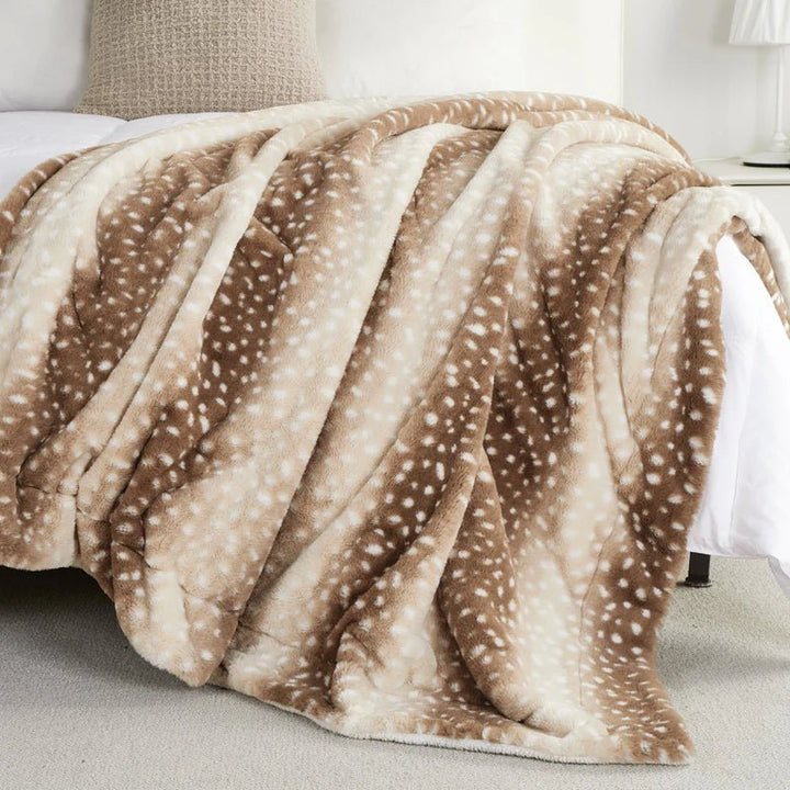 Reversible Faux Fur Deer Print Plush Throw Blanket 3